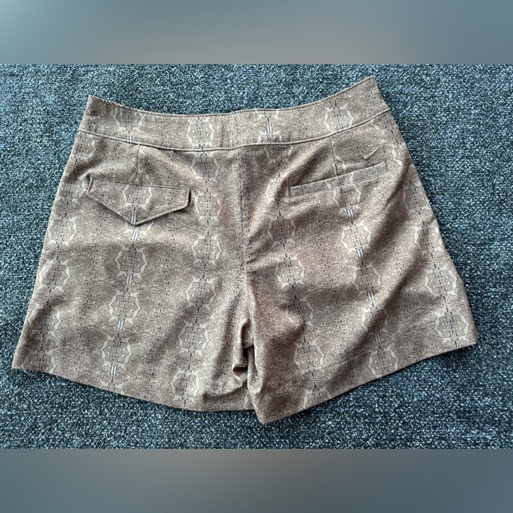 Nike Tan Patterned Women's Bermudas - size small
